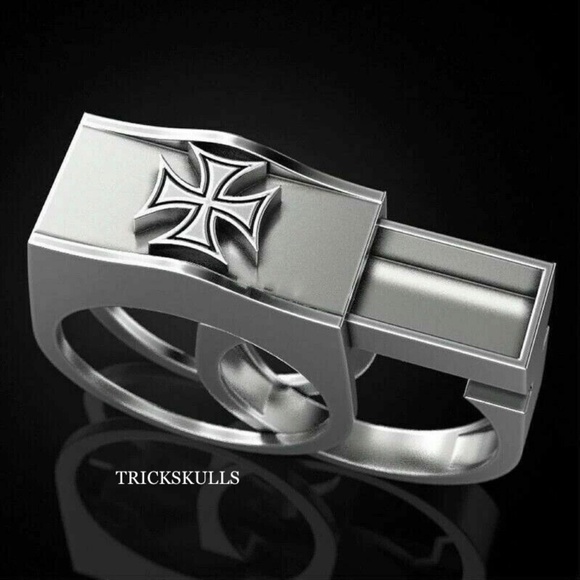 Silver Stainless Steel Maltese Cross Secret Compartment Poison Pill Ring Sz 8-12 - Picture 1 of 4